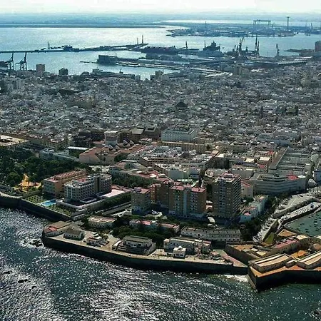 Playa La Caleta 公寓